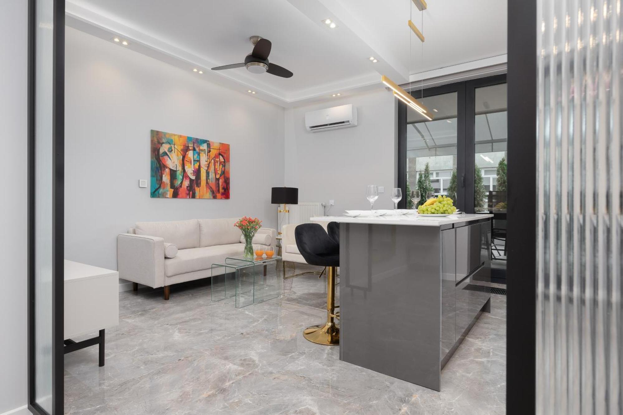 Lux Grzybowska With Parking By Renters Prestige