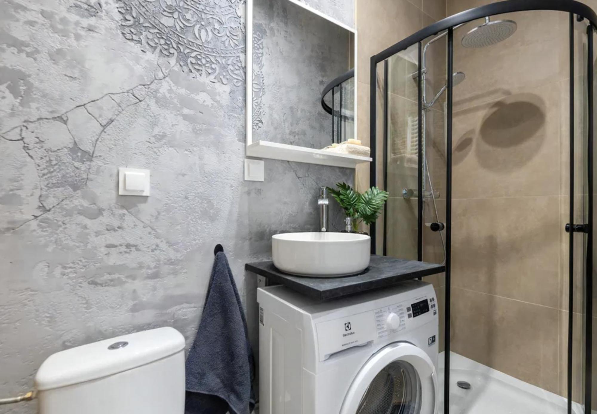 Y13 Apartment Warsaw