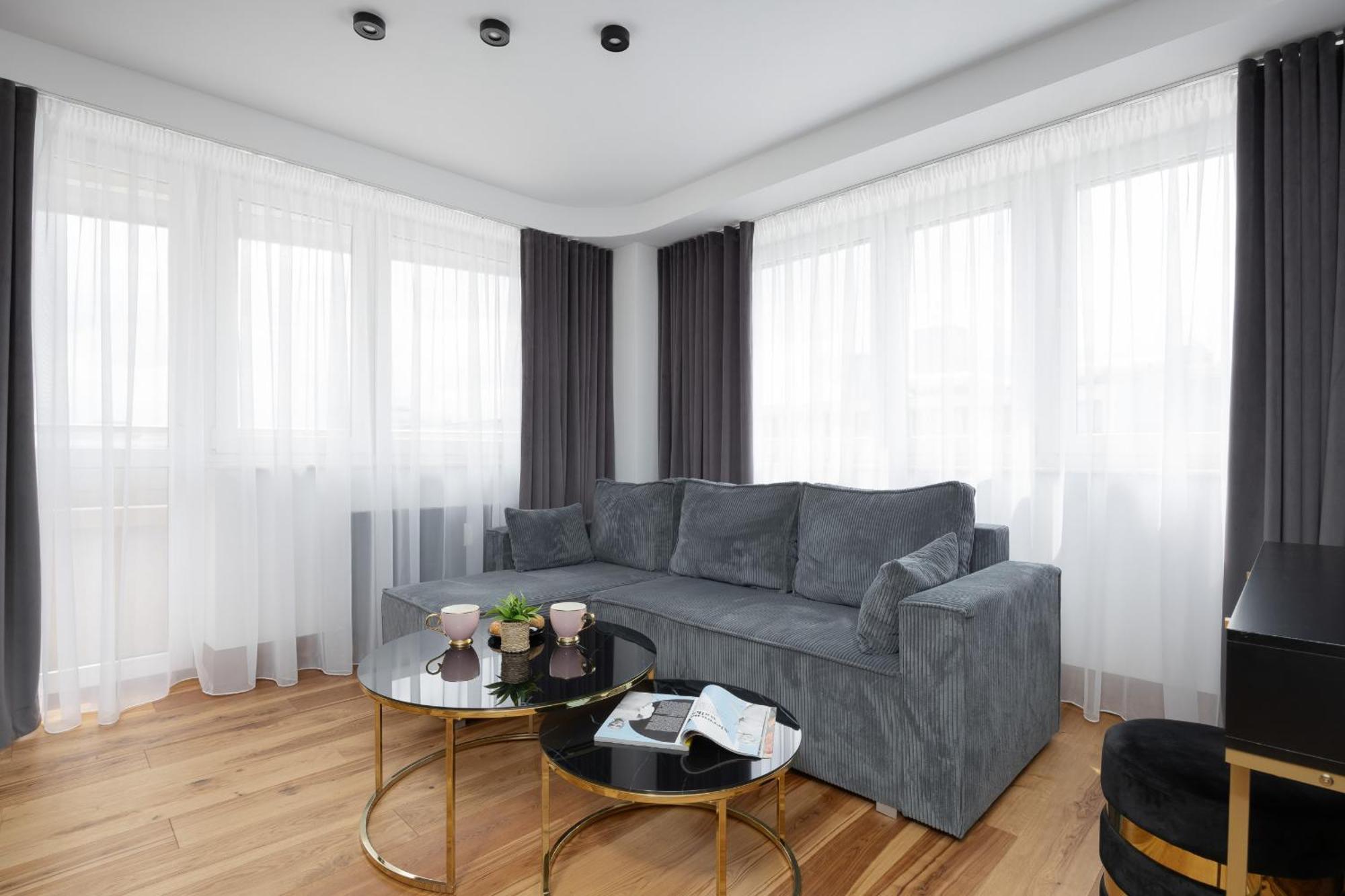 Center Elegant With View By Renters Warsaw