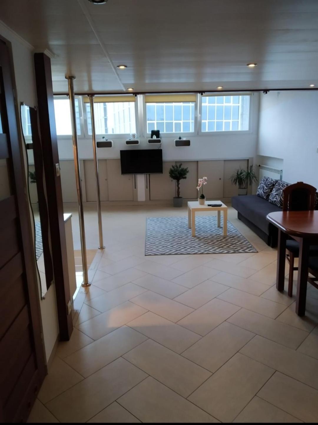 Fervor Jp Penthouse Apartment