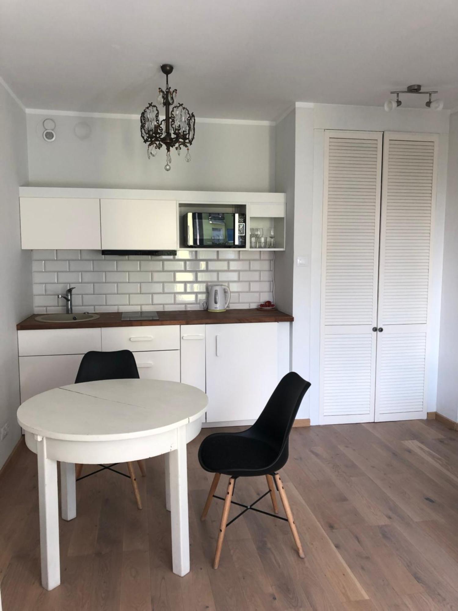 Quick Concert Access - Ochota Apartment