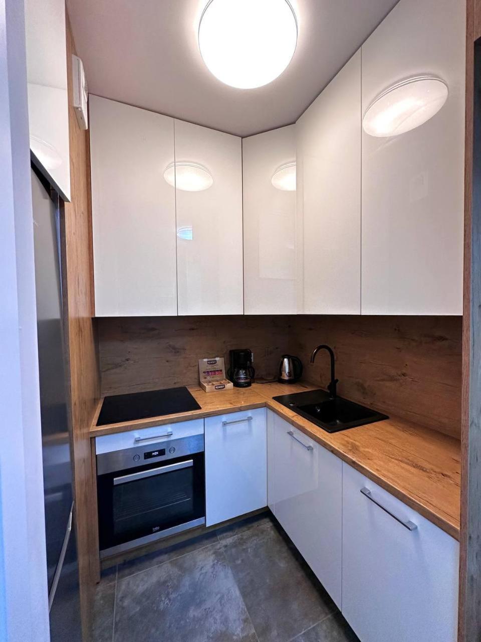 Apartament Blisko Dworca Zachodnia, Miejsce Parkingowe W Cenie Warszawa