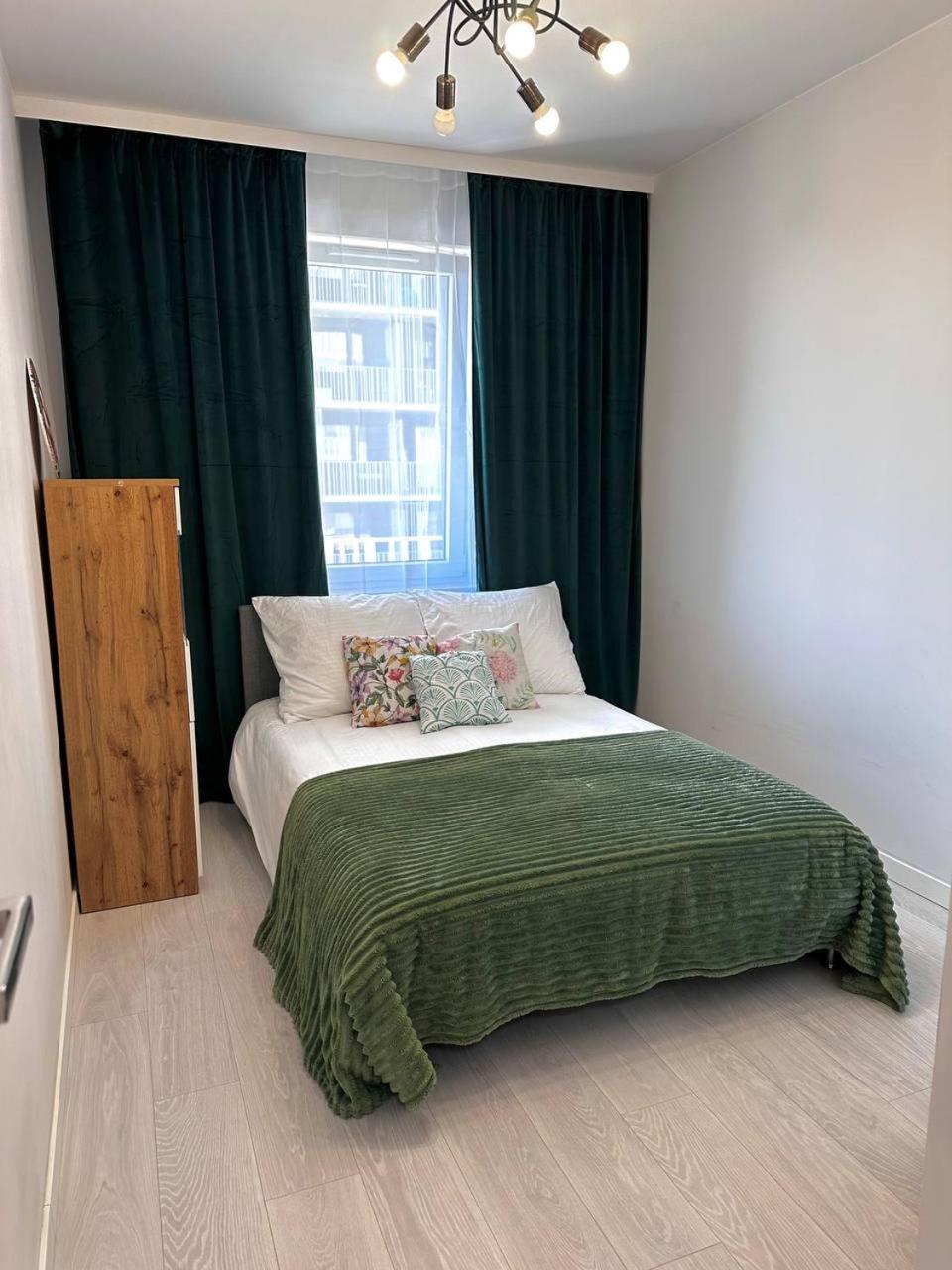 Blisko Dworca Zachodnia, Miejsce Parkingowe W Cenie Apartament *