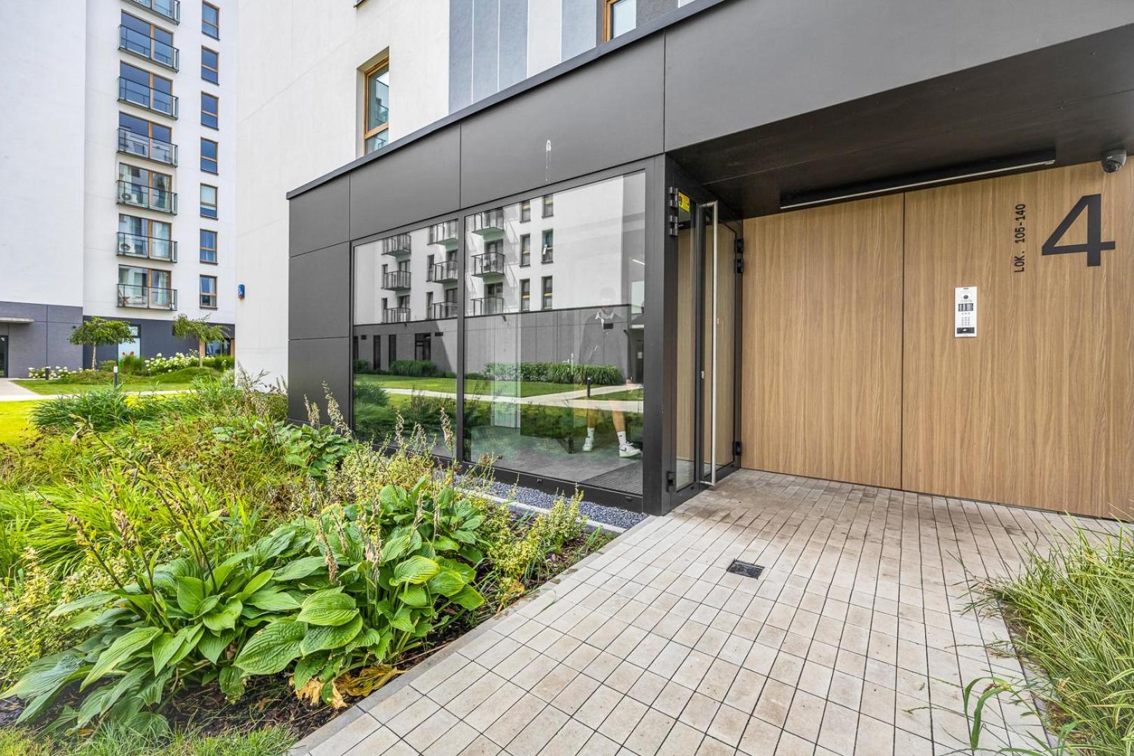 Airport - Parking & Balcony - By Rentujemy Warschau