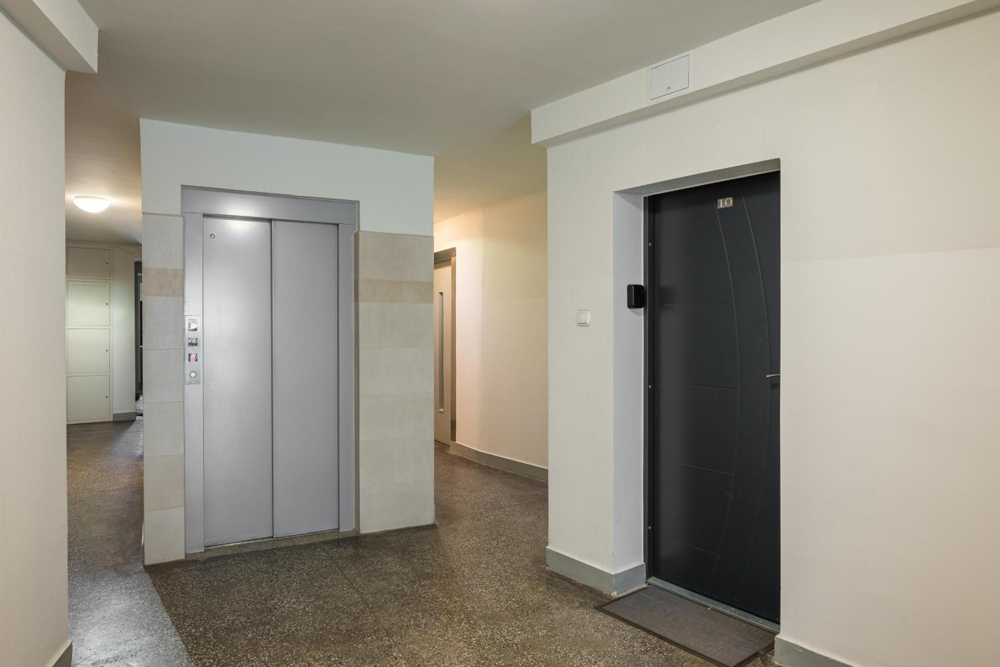 Solec Powisle Pleasant Apartment Warsaw