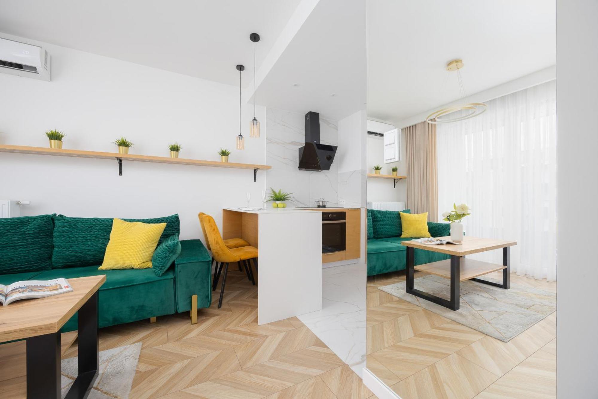 Nowoczesny Z Balkonem I Miejscem Parkingowym Ursus By Rent Like Apartment Warsaw