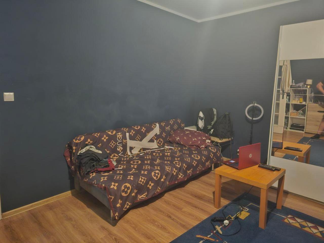 At Naukowa Apartamento *