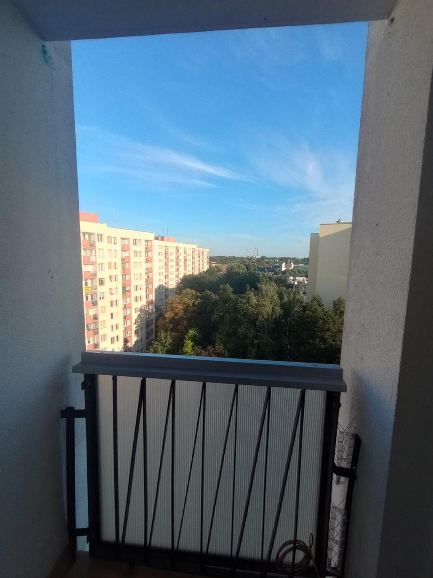 Saska Kepa! 3 Pokojowy Prywatny Apartament, Bezplatny Parking, Wifi, Centrum I Stadion 15min - Self Check In Apartment
