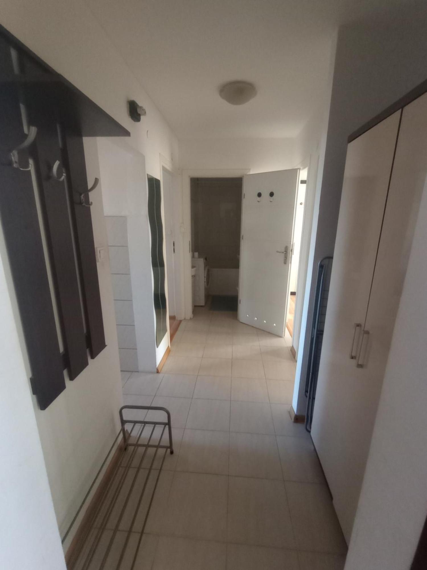 Apartment Saska Kepa! 3 Pokojowy Prywatny Apartament, Bezplatny Parking, Wifi, Centrum I Stadion 15min - Self Check In Warsaw