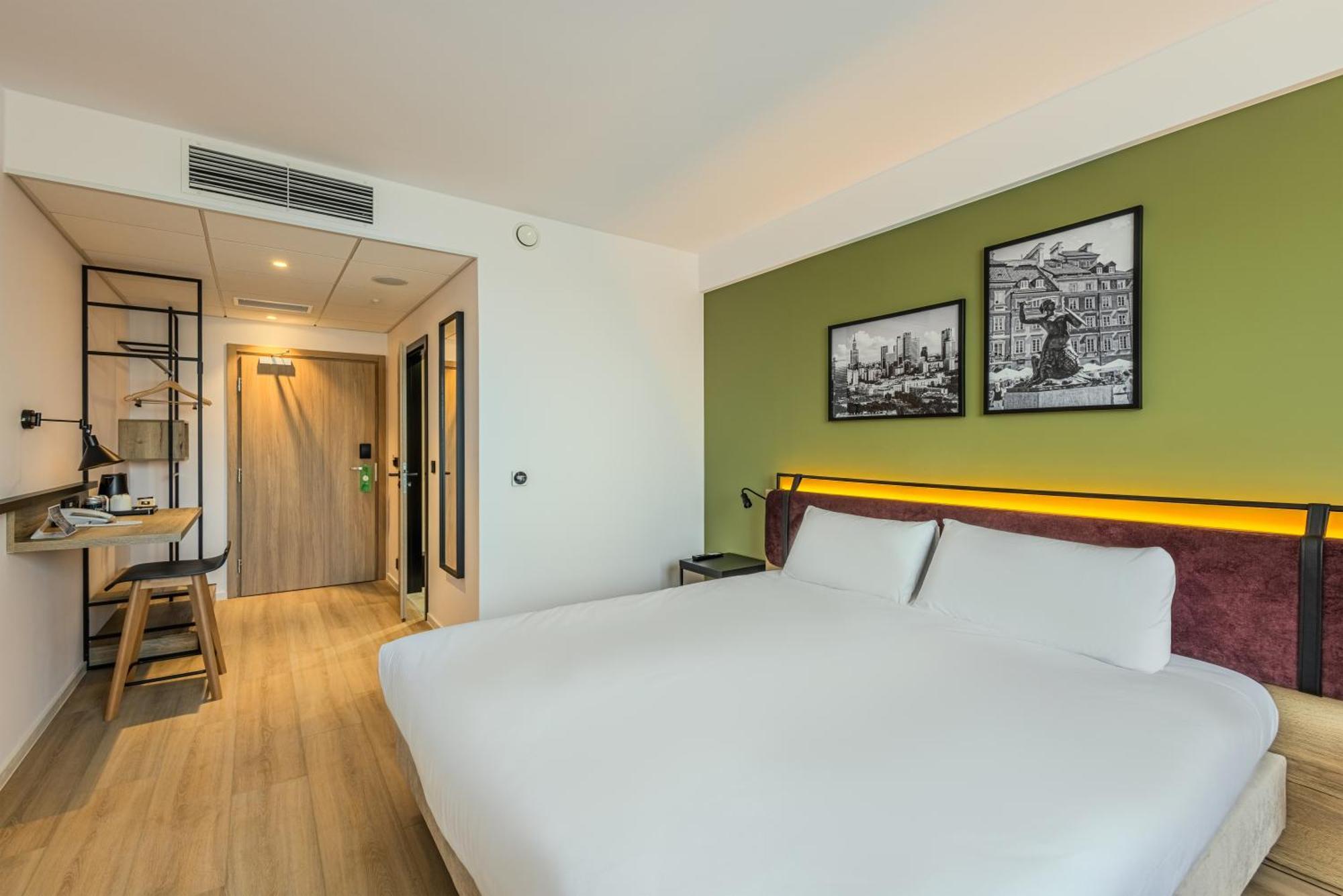 Campanile Polnoc Hotel