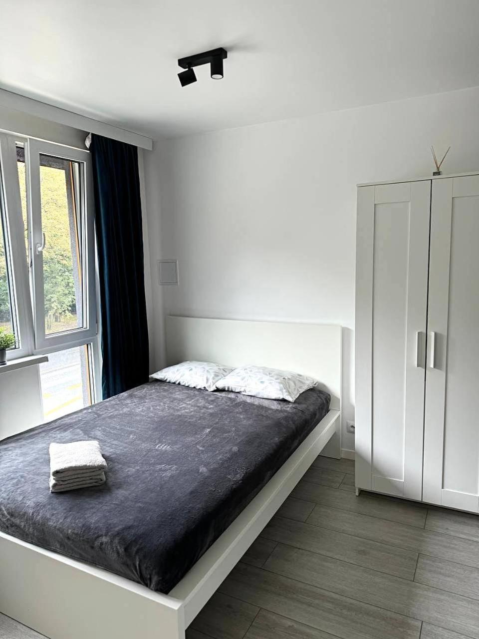 Apartment Quiet Near The Park, Metro, Centre, Wi-fi - By Hik
