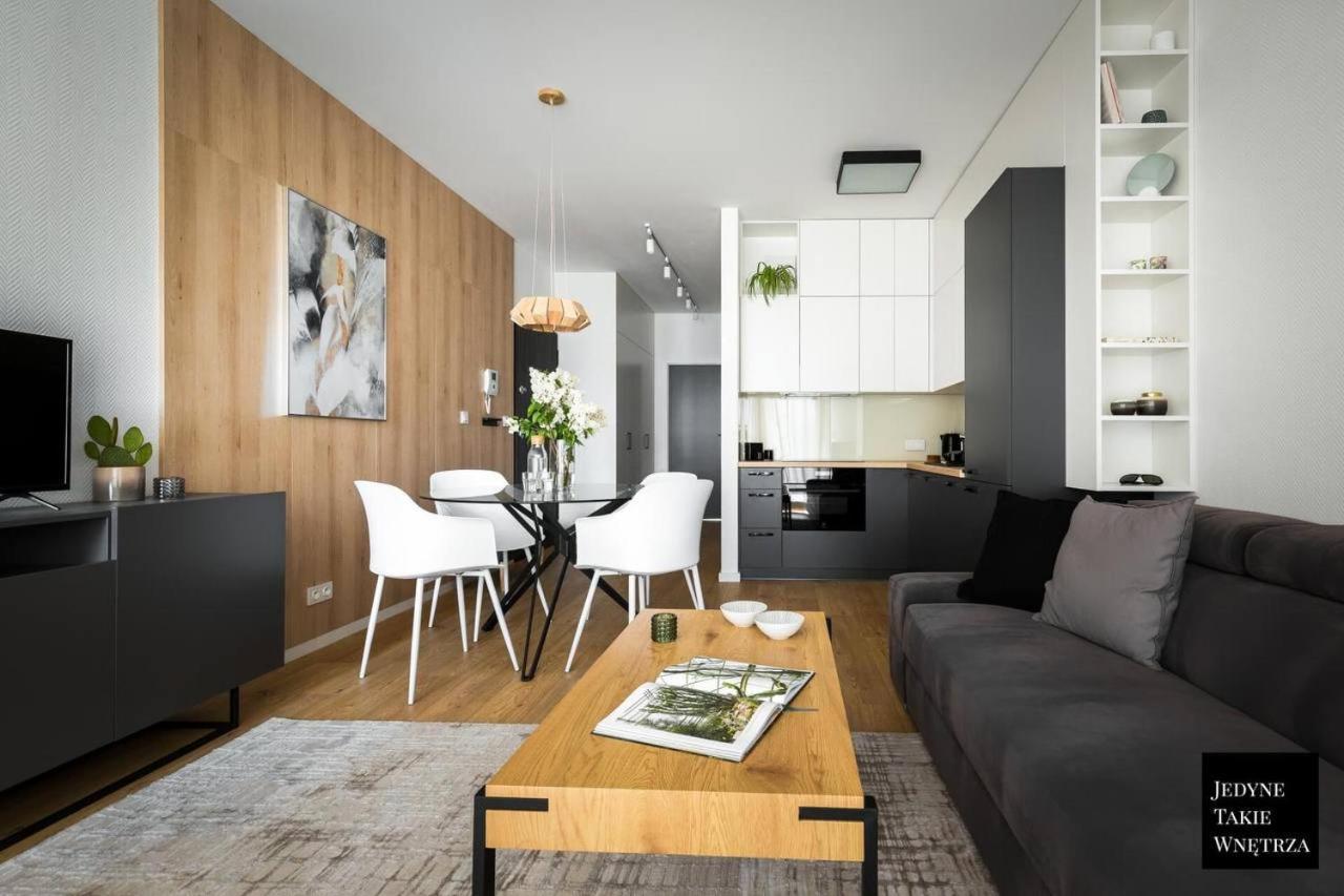 Apartment Cozy Family With Balcony Near Zlote Tarasy Warschau