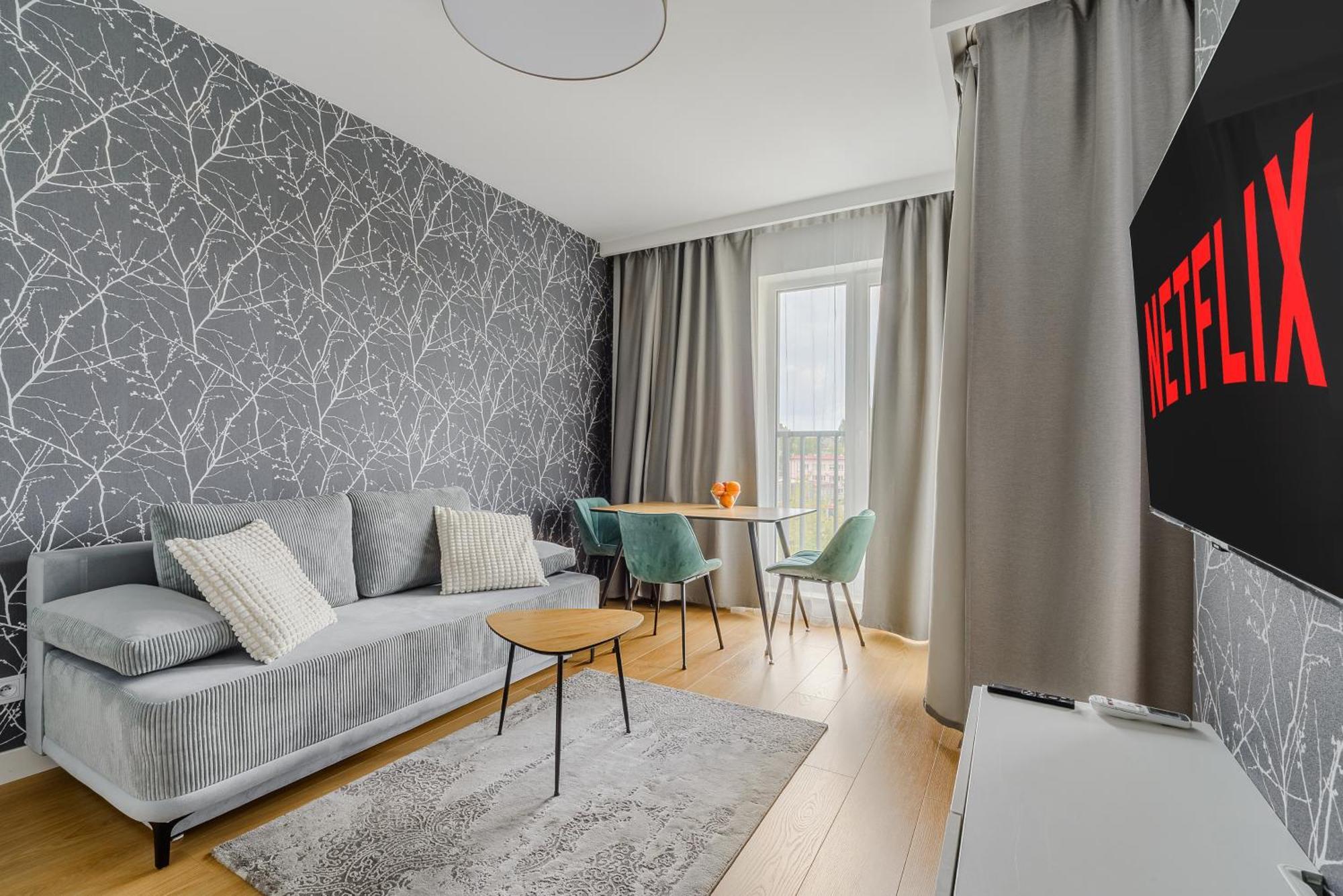 Cozy Family With Balcony Near Zlote Tarasy Apartment Warschau