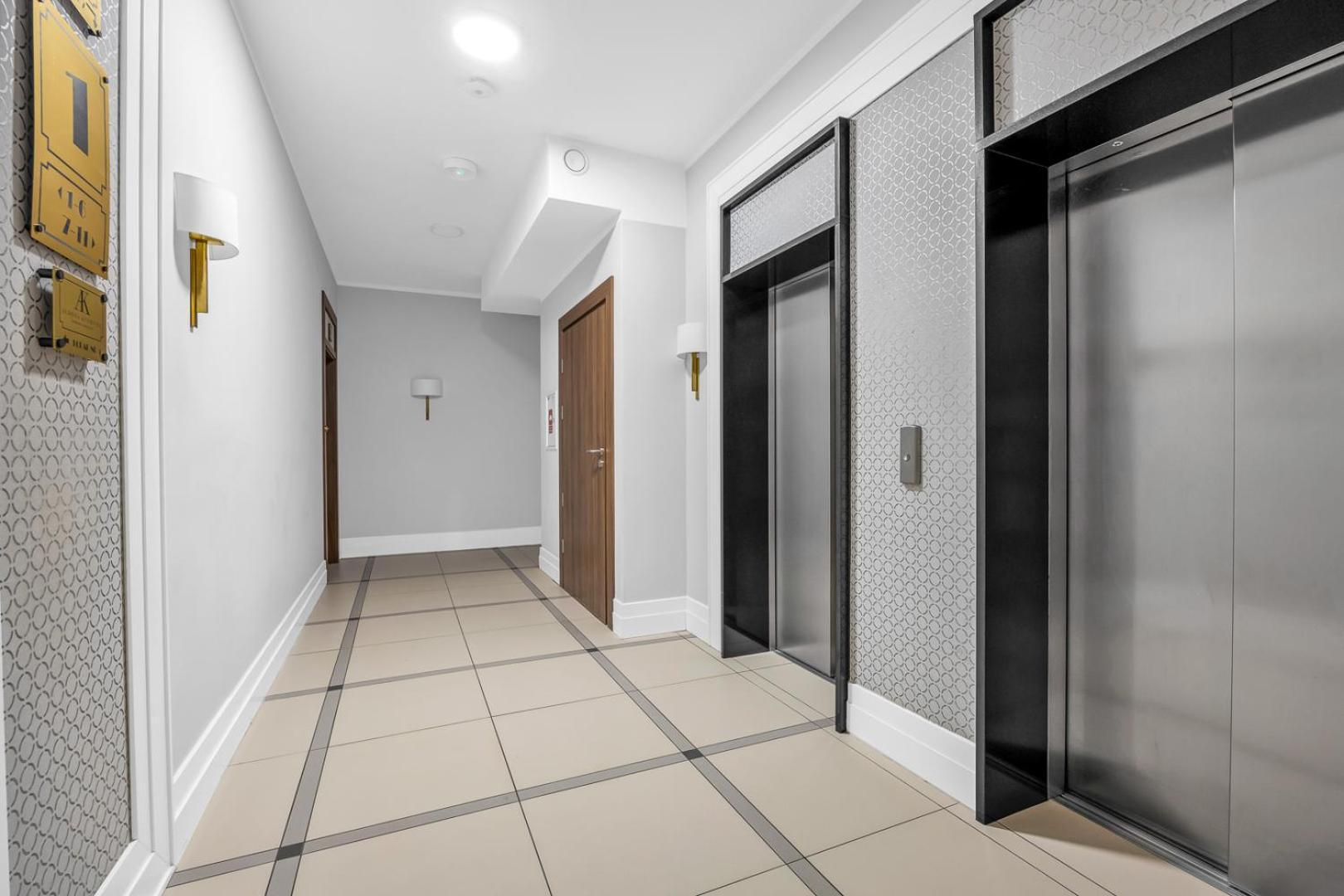 Artdeco Apartment Warsaw