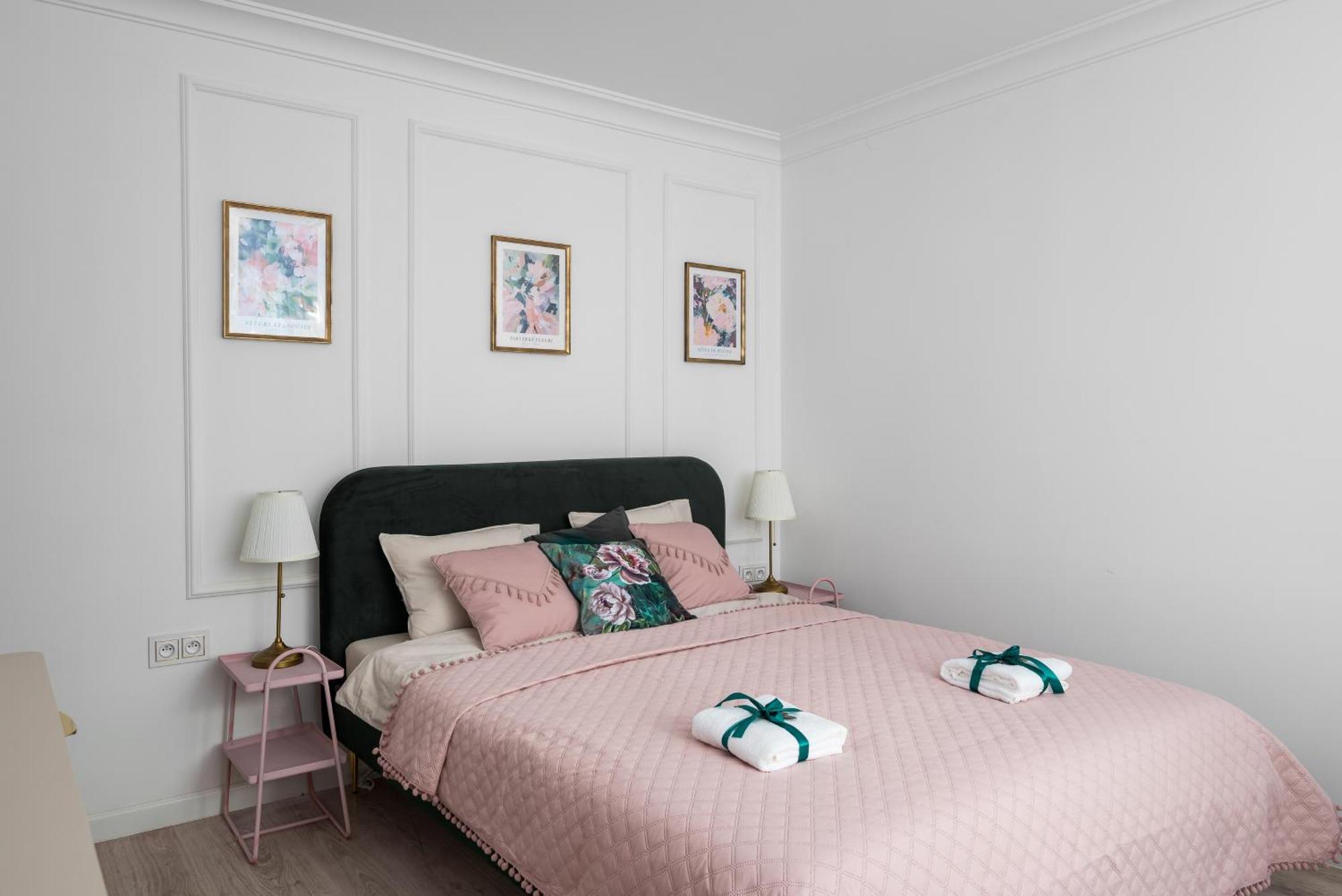Apartament Lovely Downtown Studio At Most Lively Hoza Street, Discover Warsaw On Foot