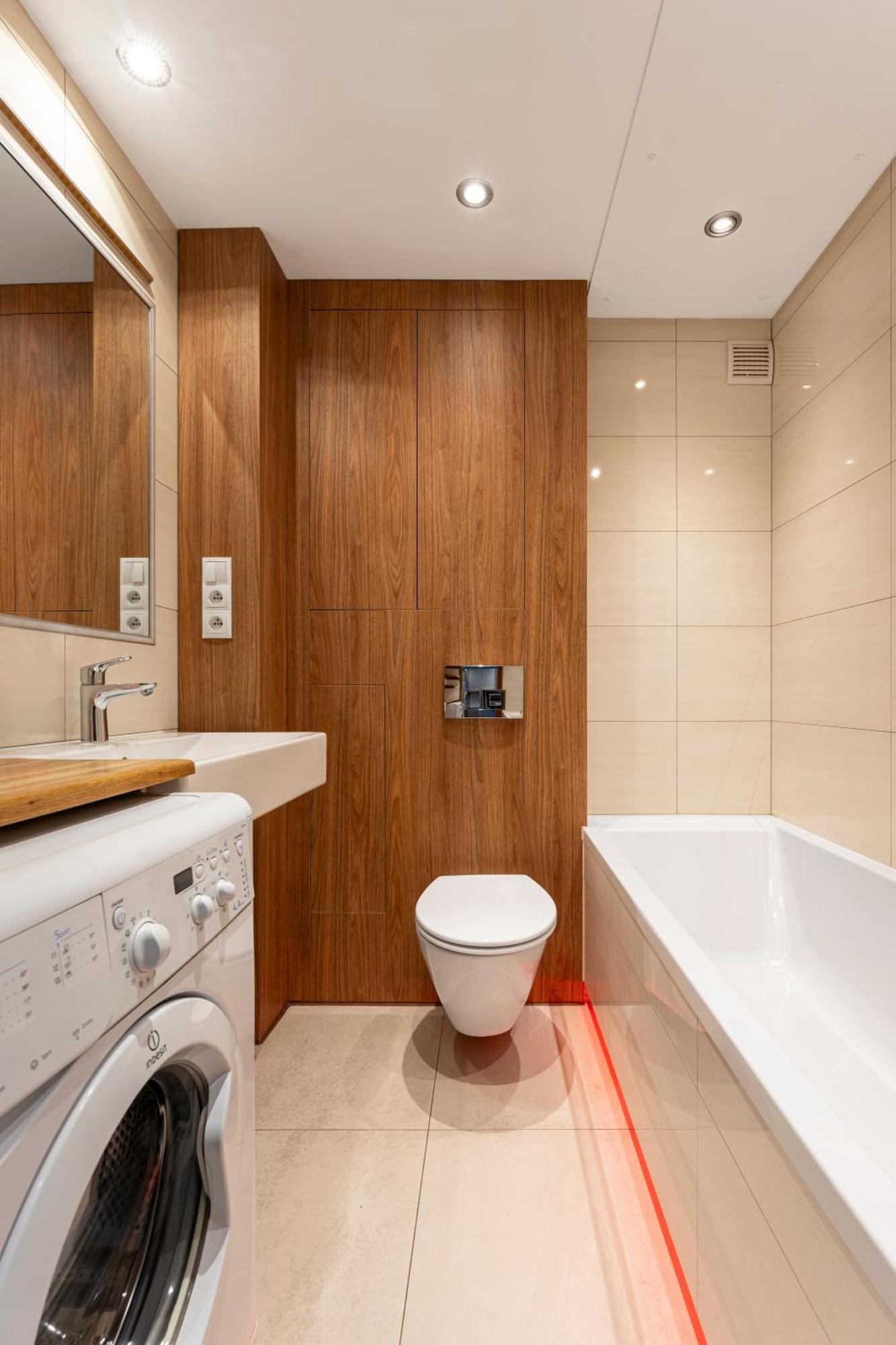 Oomph Apartment *