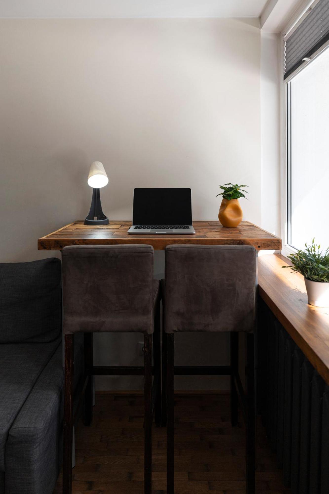 Oomph Apartment Warsaw