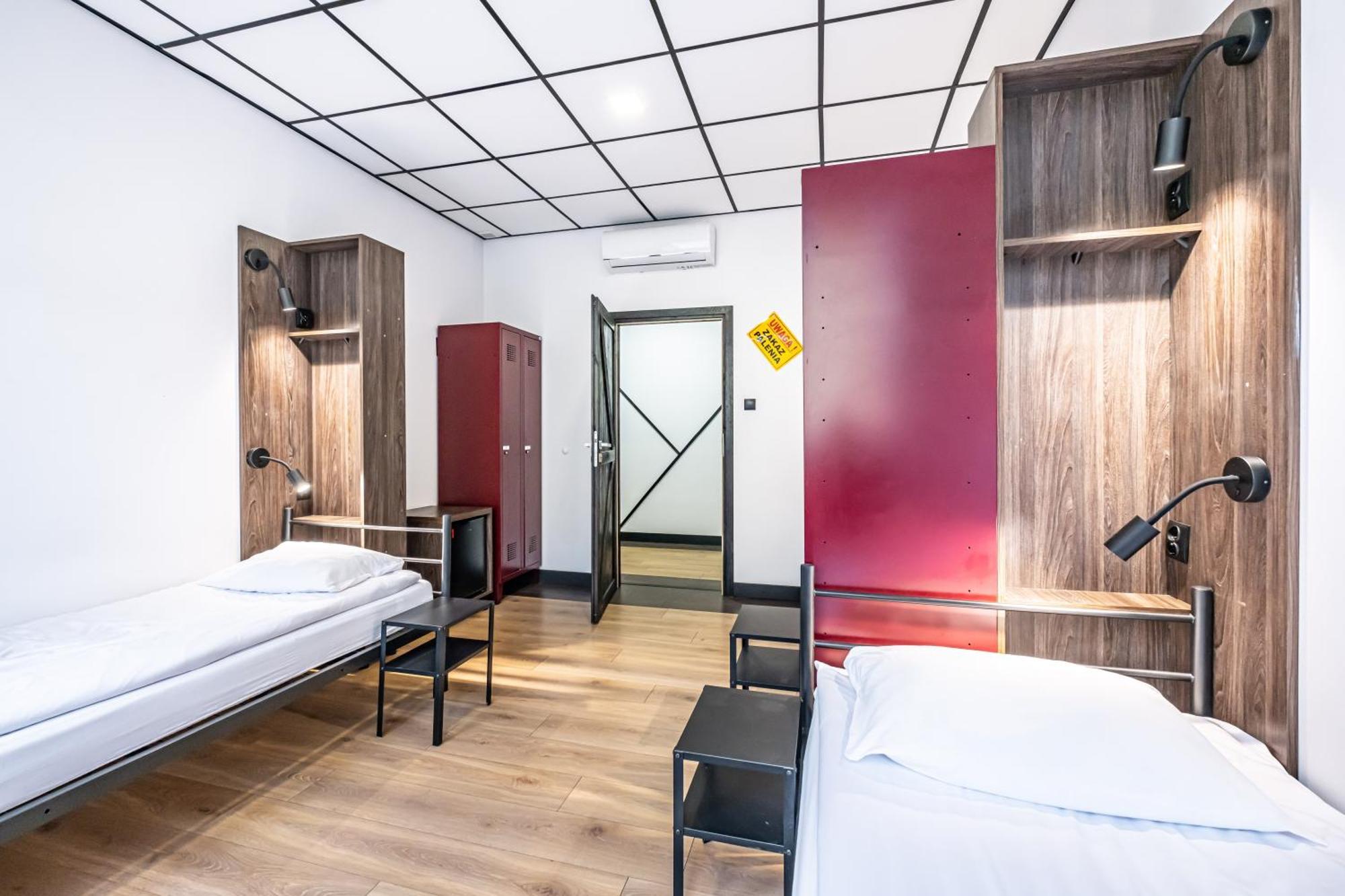 Vola Hostel *