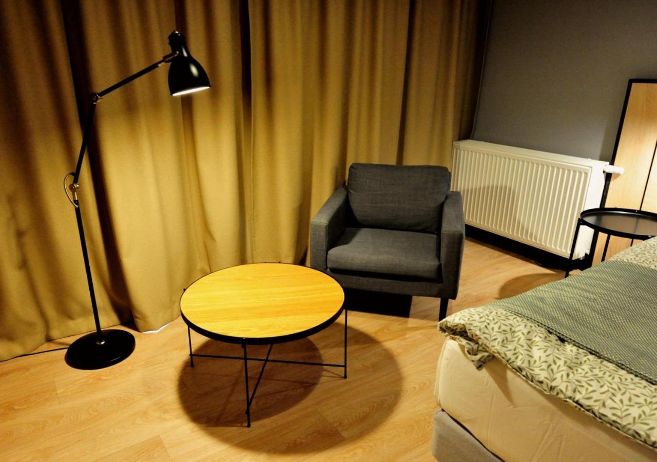 Bk Praga - National Stadium - Comfortable For 4 People Apartment *
