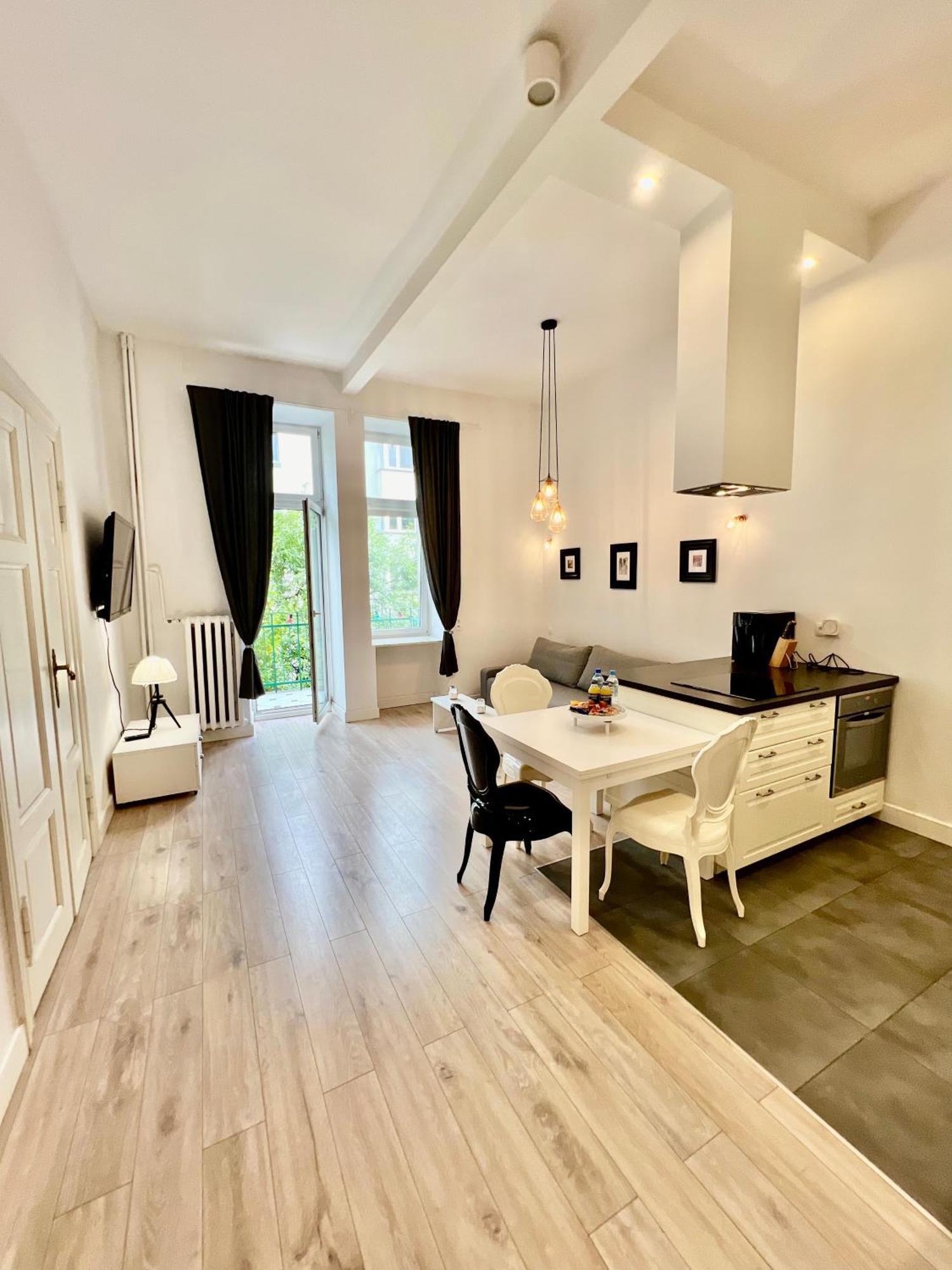Hoza Apartament Warszawa