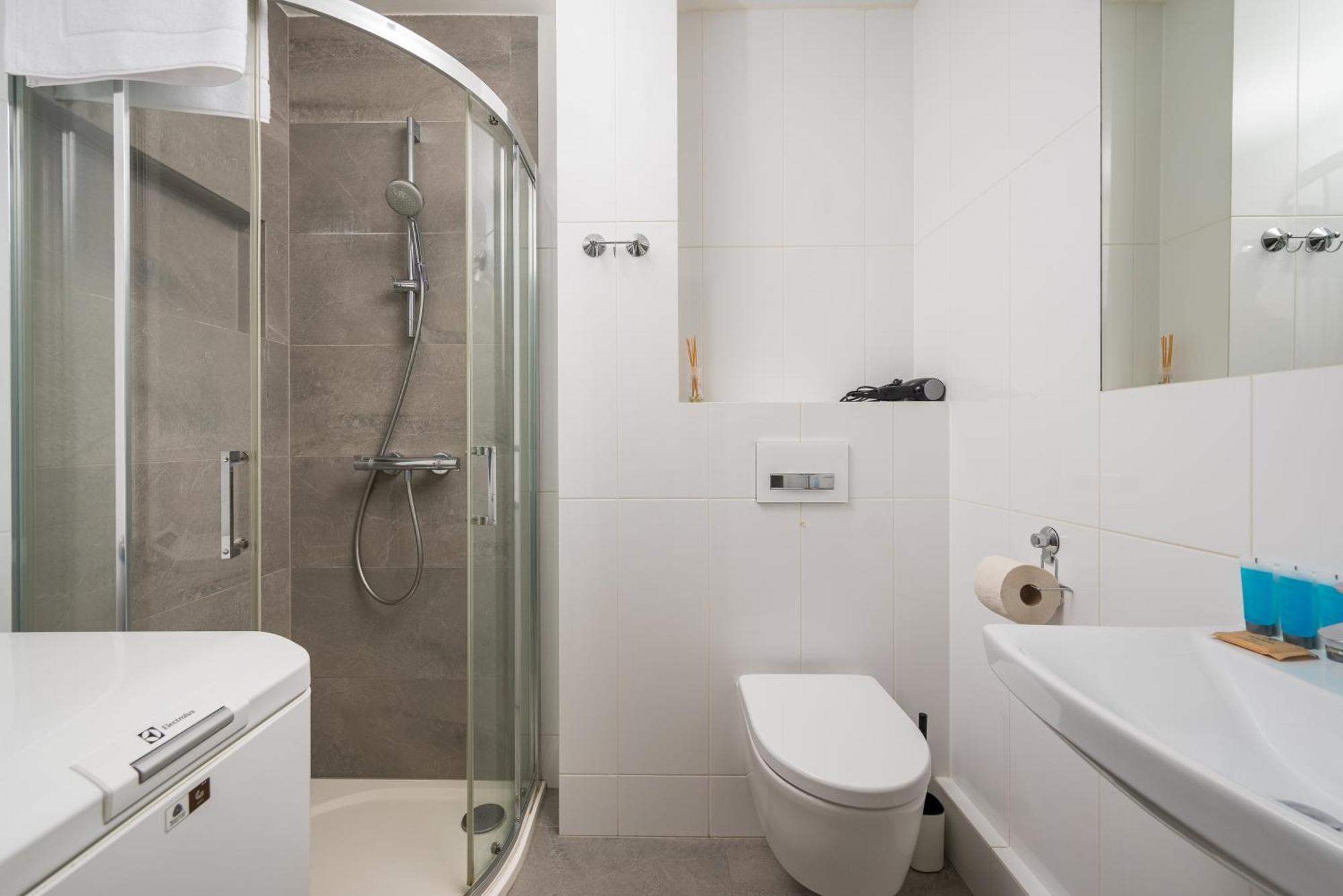 Chmielna Downtown Apartment