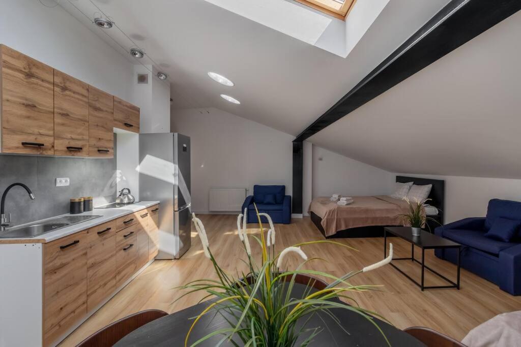 Golden Waw - Old Town - Marcinkowskiego #5 *