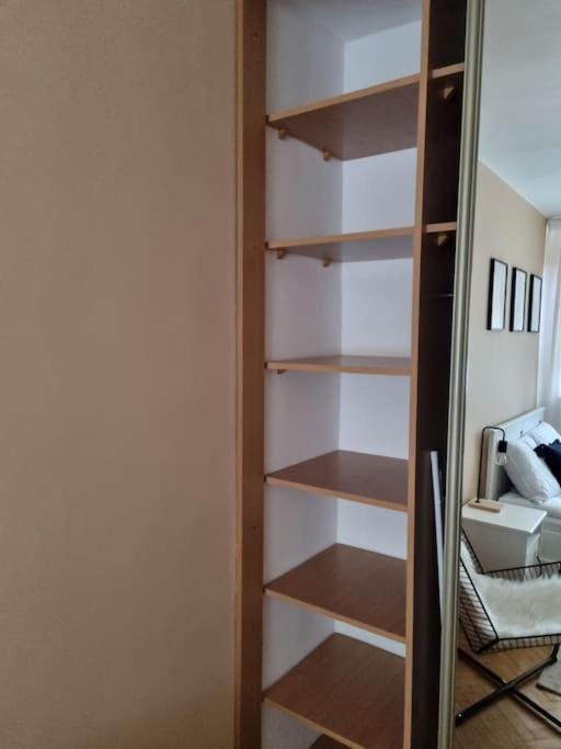 Przytulne Mieszkanko Z Balkonem I Parkingiem W Sercu Pragi Poludnie Apartament