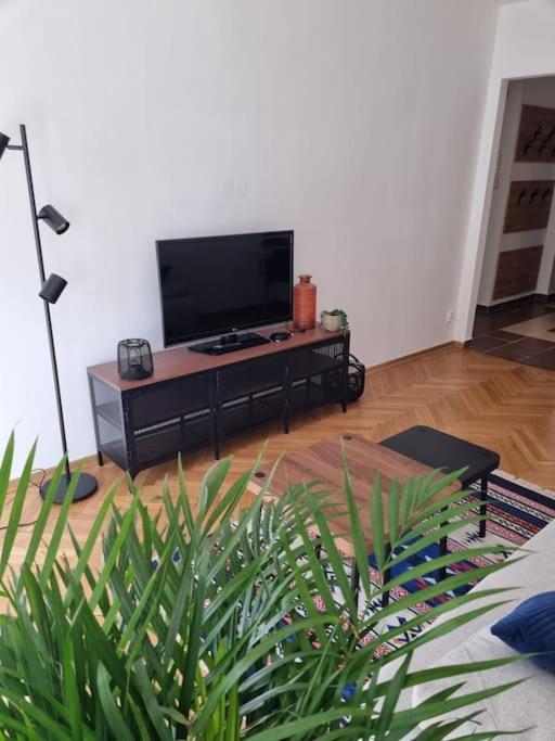 Przytulne Mieszkanko Z Balkonem I Parkingiem W Sercu Pragi Poludnie Apartament *