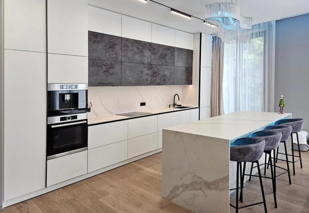 Great In Old City Apartment
