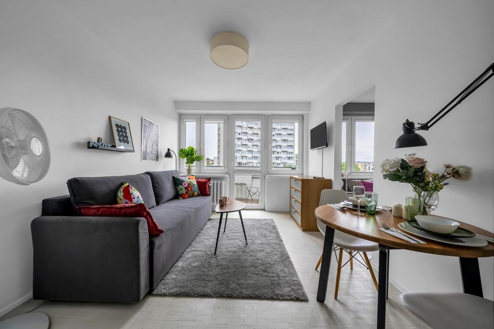 Apartment Powisle - 8th Floor With Balcony - By Rentujemy Warsaw