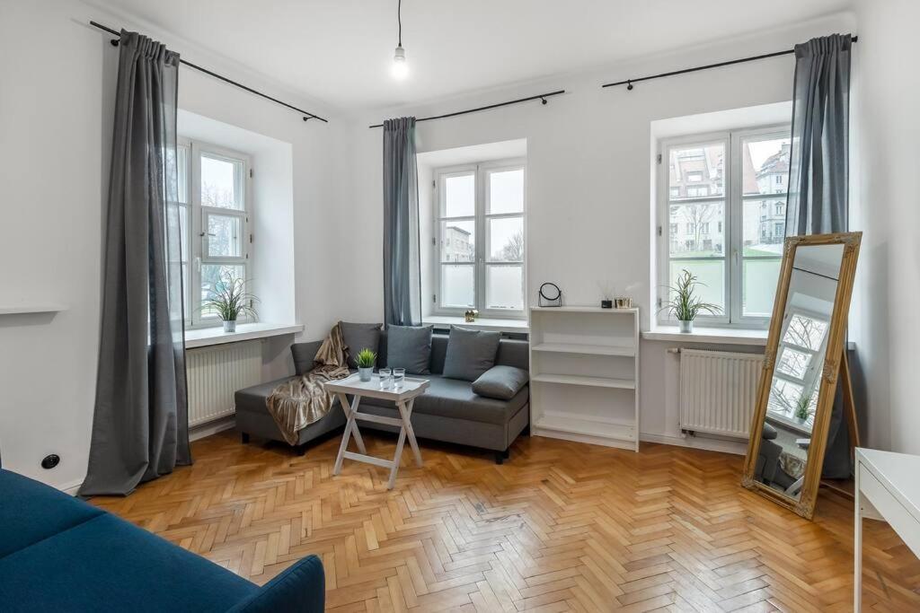 Close-urban Chic - Stare Miasto - One Bedroom - Mostowa Warsaw