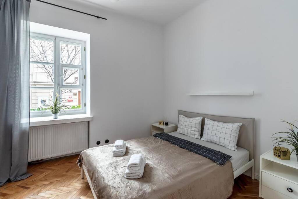 Close-urban Chic - Stare Miasto - One Bedroom - Mostowa * Warsaw