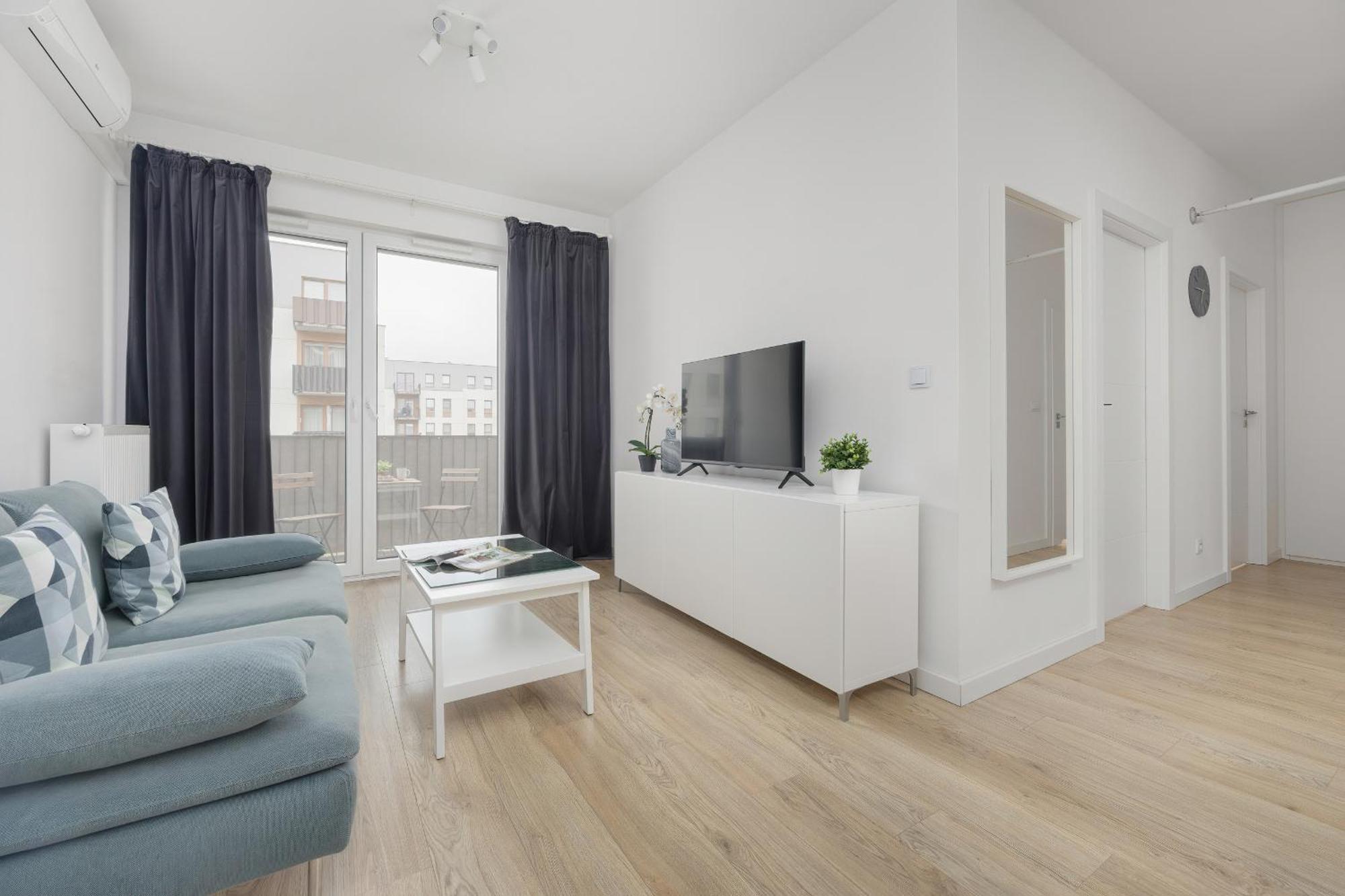 Comfy Two-bedroom Near Chopin Airport Warsaw's Ursynow By Renters Warsaw