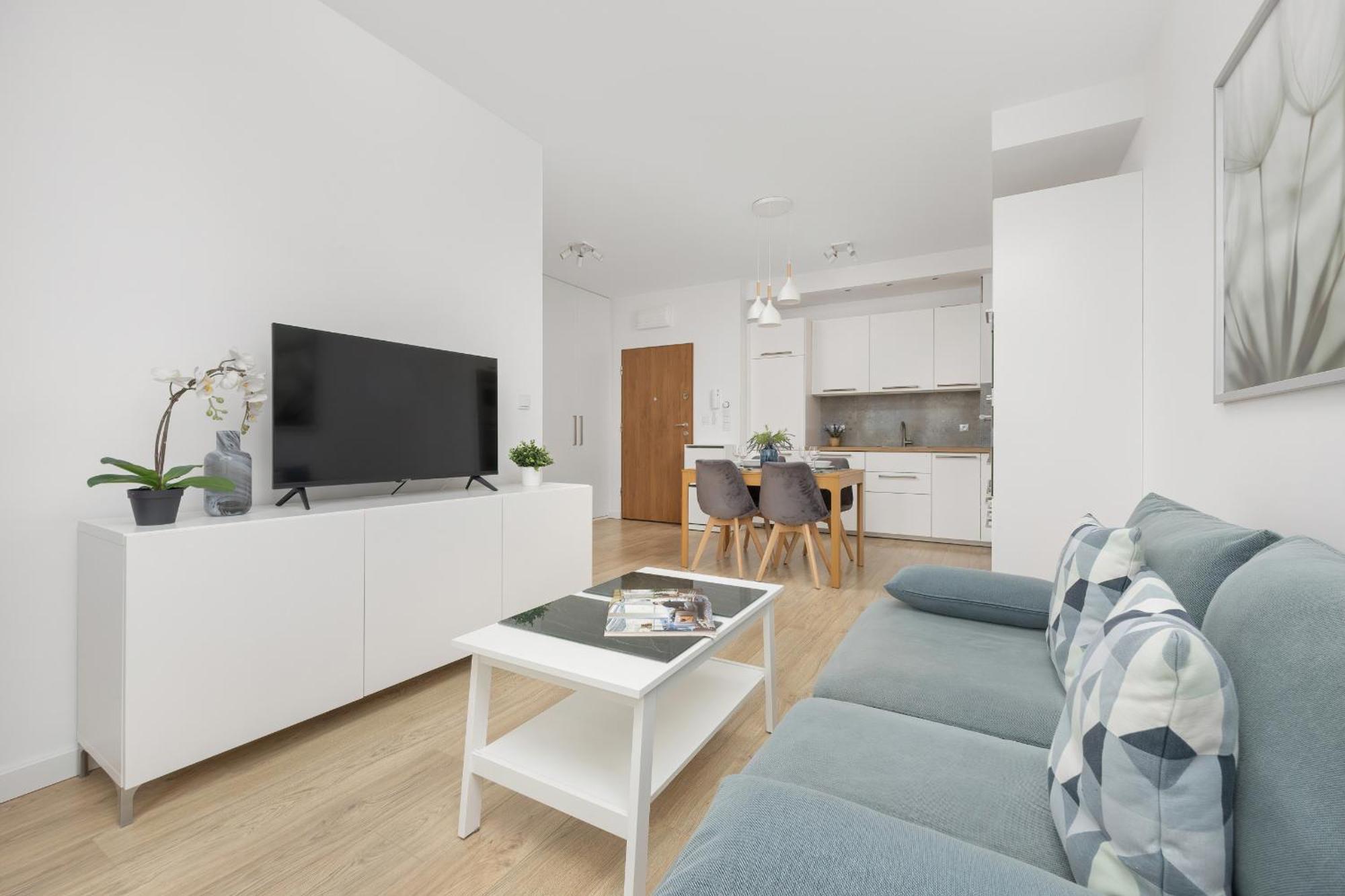 Apartment Comfy Two-bedroom Near Chopin Airport Warsaw's Ursynow By Renters