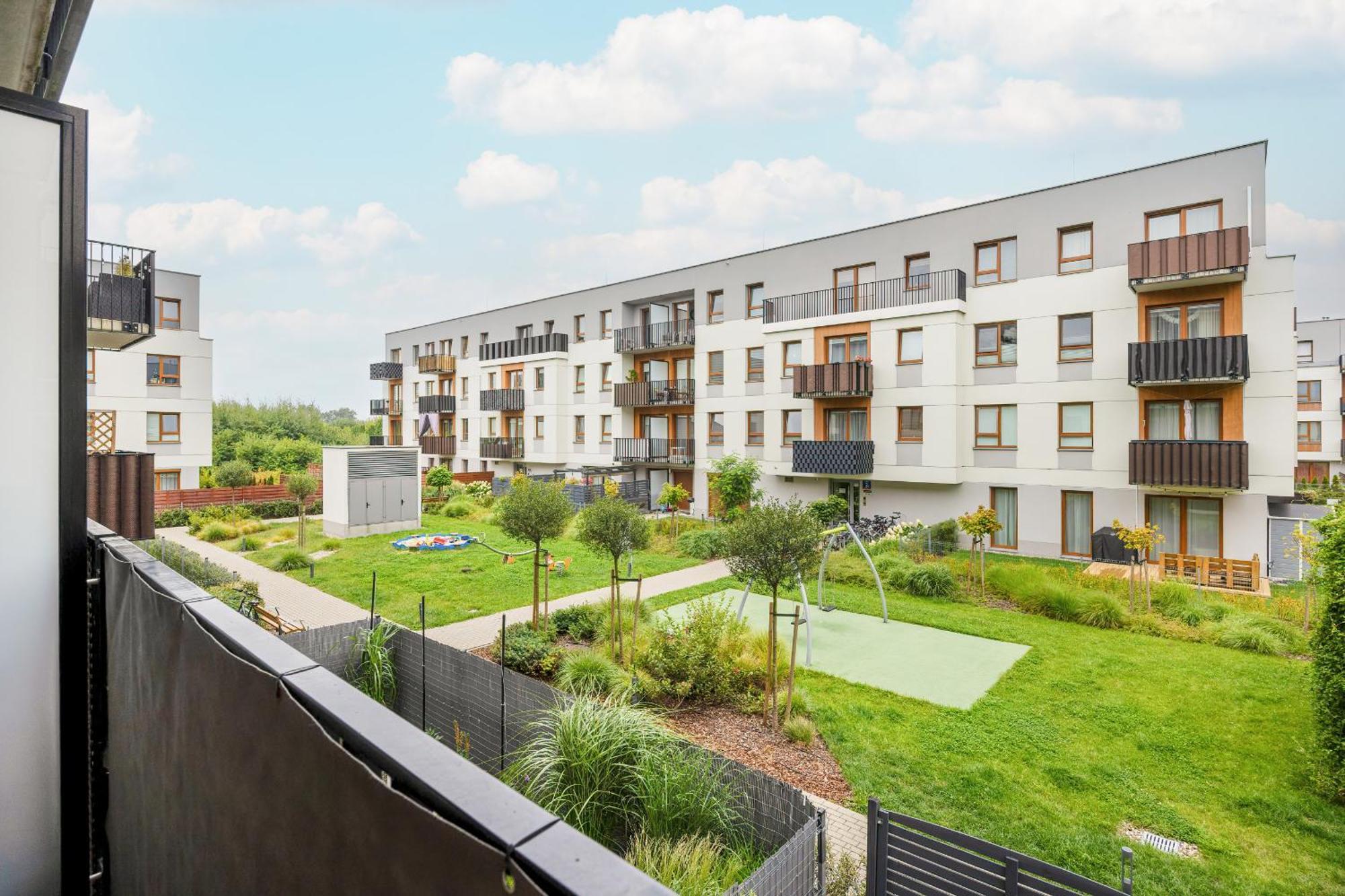Apartment Comfy Two-bedroom Near Chopin Airport Warsaw's Ursynow By Renters *
