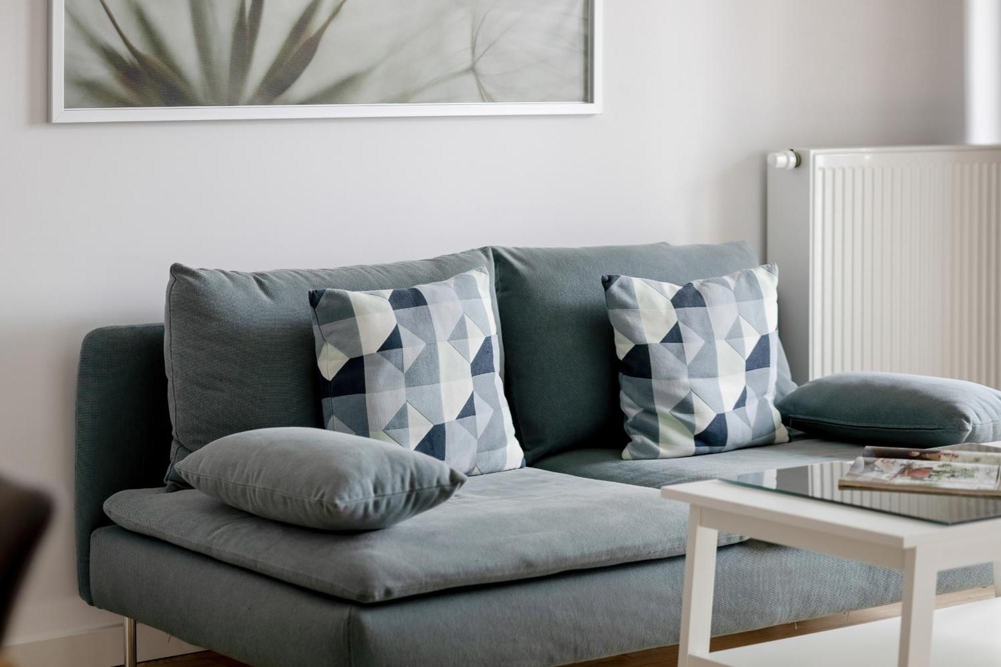 Comfy Two-bedroom Near Chopin Airport Warsaw's Ursynow By Renters