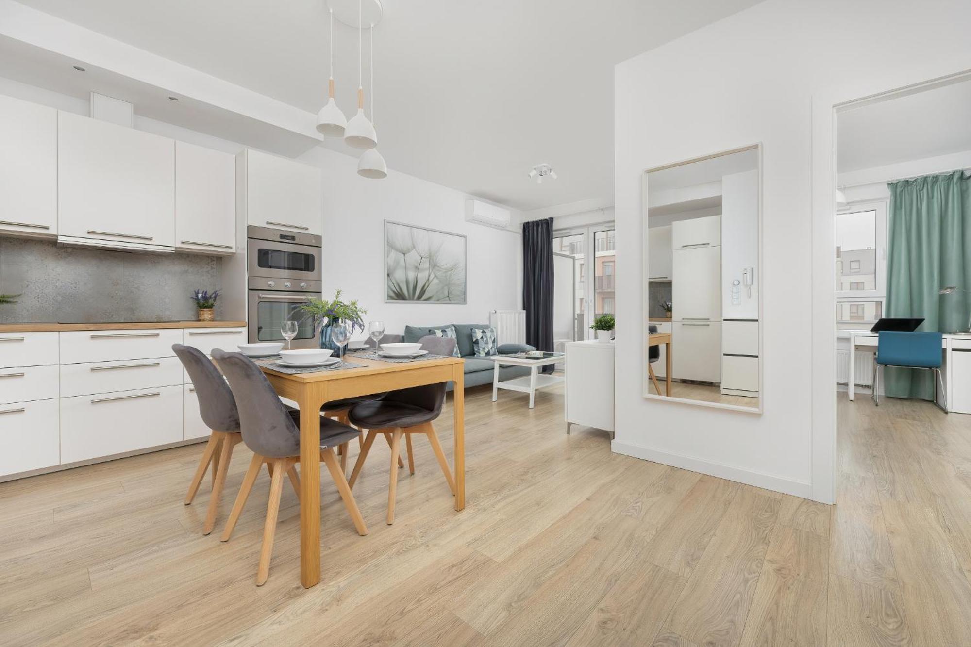 Apartment Comfy Two-bedroom Near Chopin Airport Warsaw's Ursynow By Renters