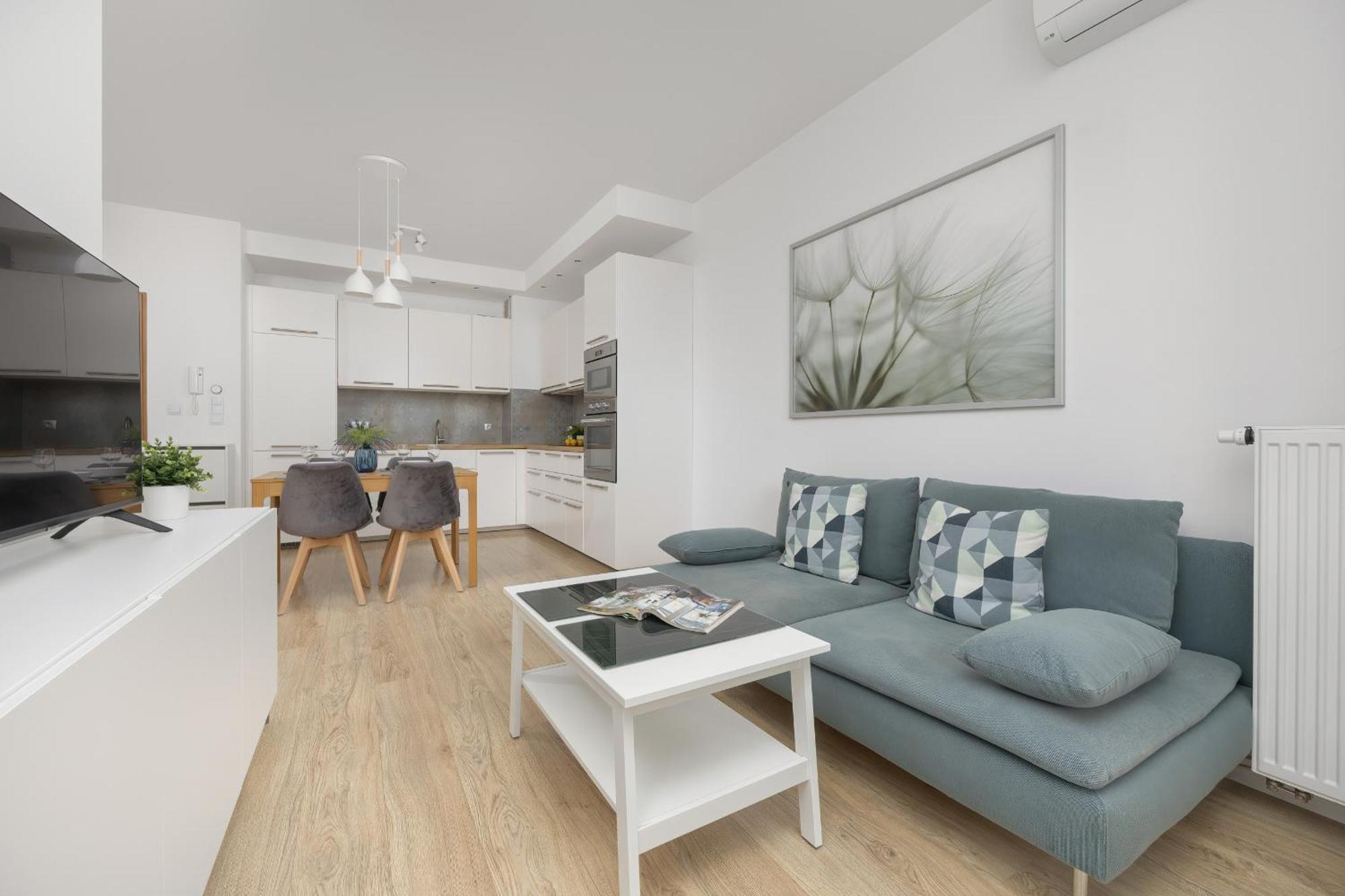 Apartment Comfy Two-bedroom Near Chopin Airport Warsaw's Ursynow By Renters *
