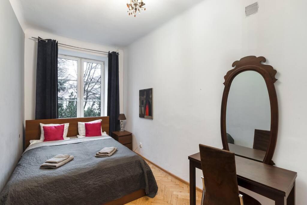 Apartment Close-central - Great Location- Stays- Freta Warsaw