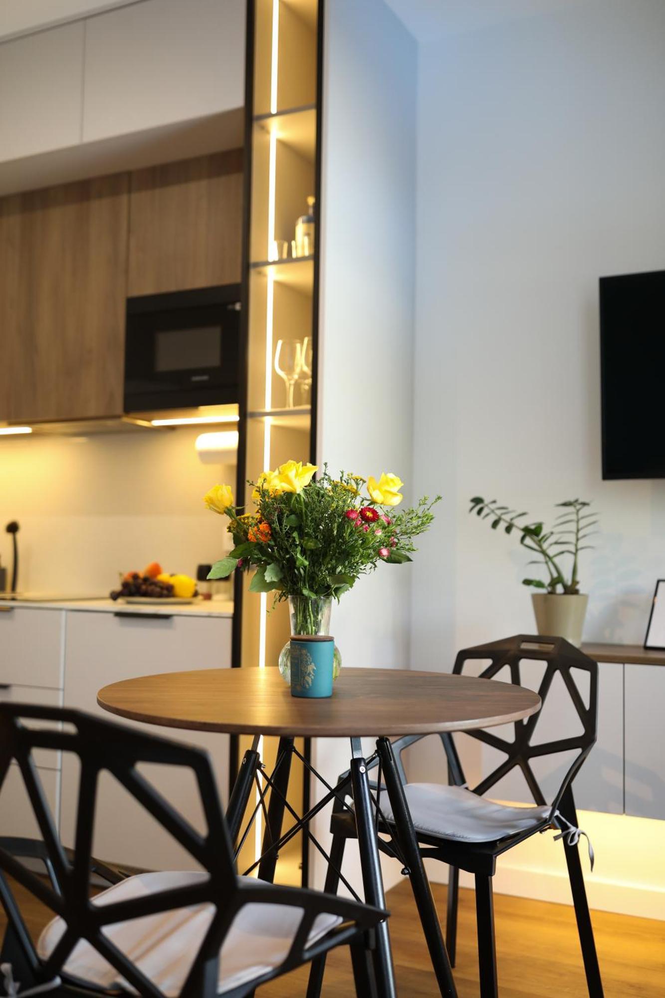 Zdziechowskiego With Parking And Ac, Mokotow Apartament *