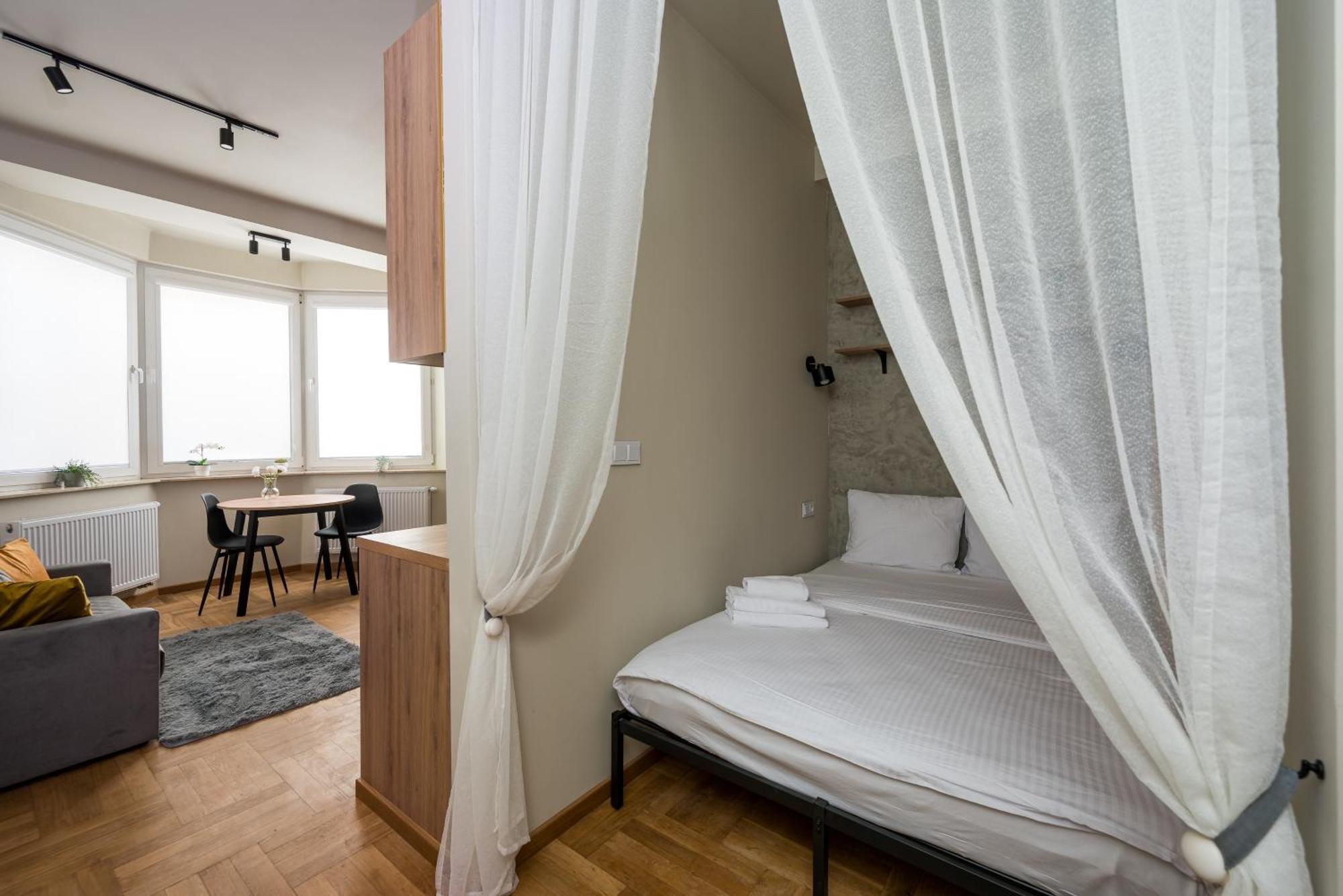 Apartment Wlochy Parkland Studio #11 *