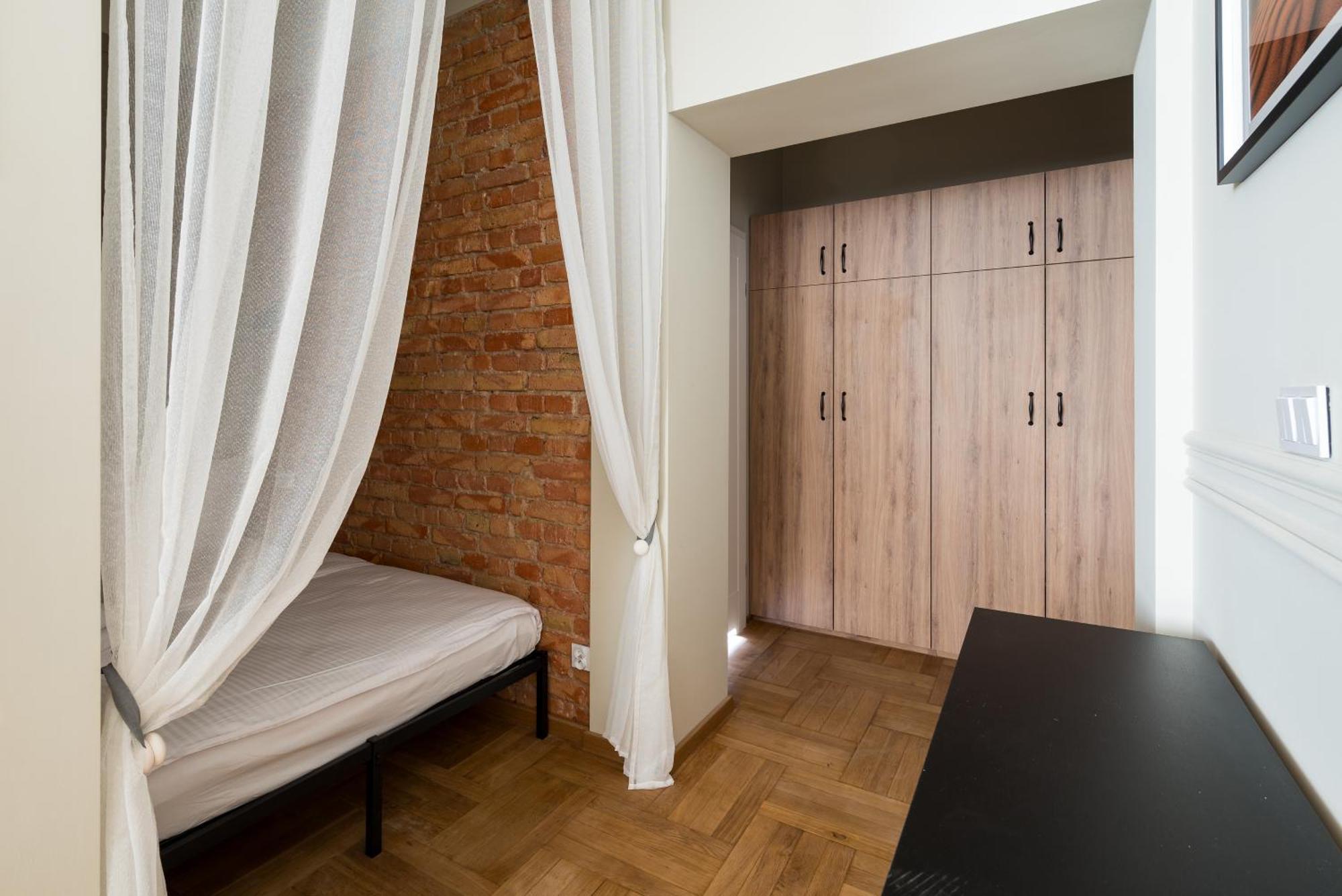 Wlochy Parkland Studio #11 Apartment