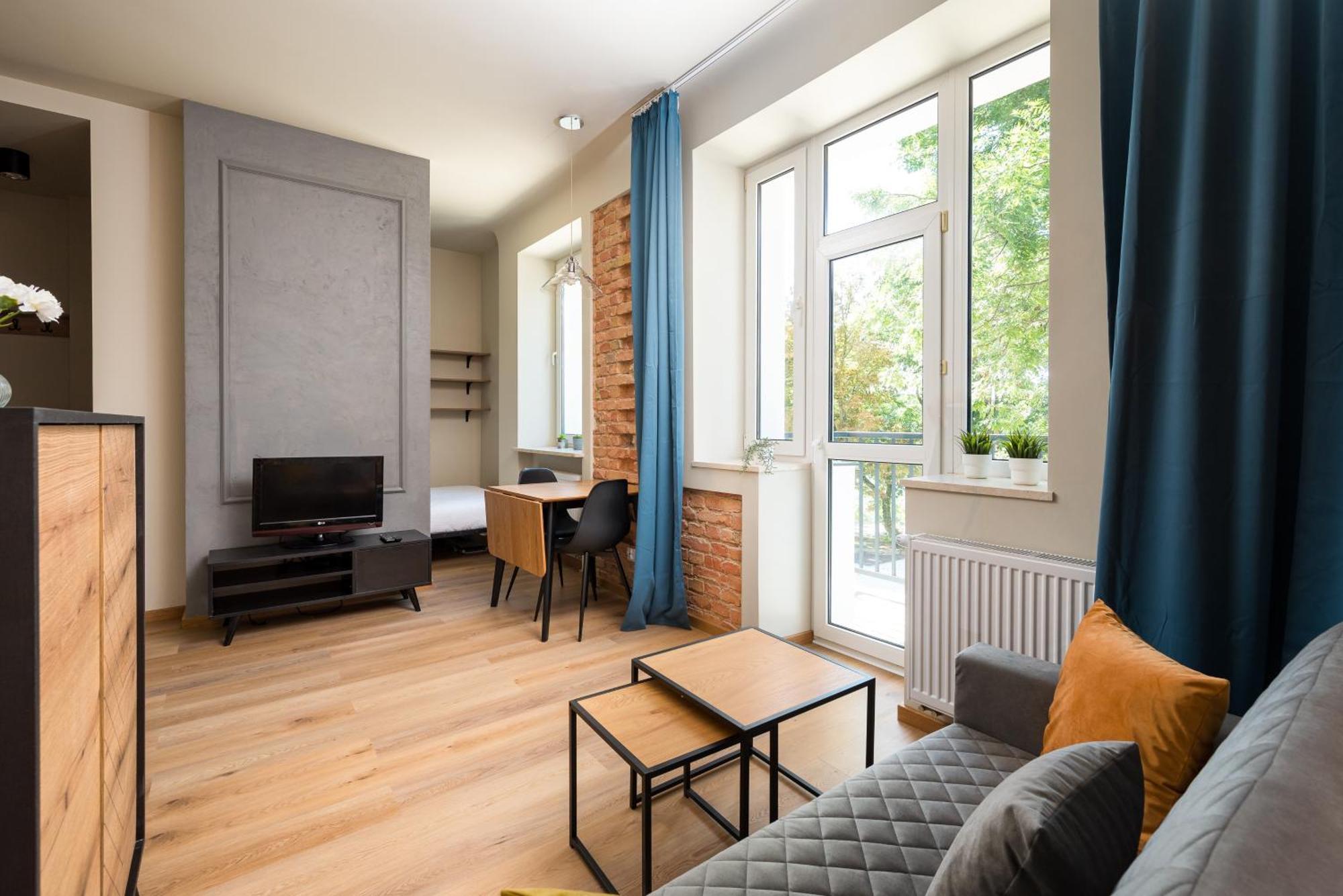 Wlochy Parkland Studio #7