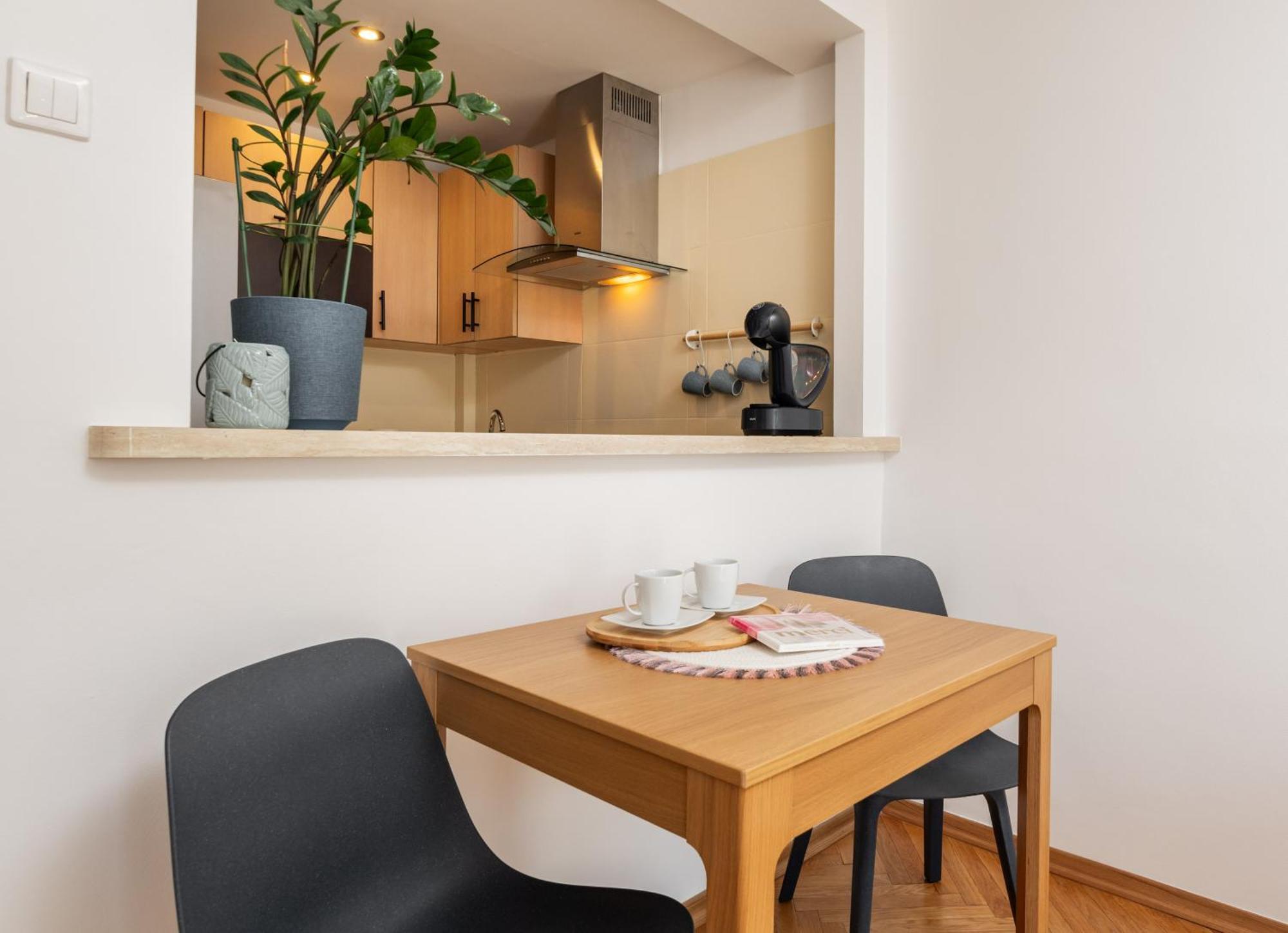 Apartament Przytulne Mieszkanko Z Balkonem I Parkingiem W Sercu Pragi Poludnie *