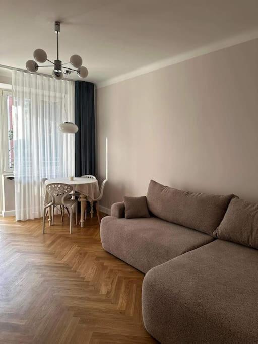 Beautiful In The Old Town Area Zoliborz Apartment *