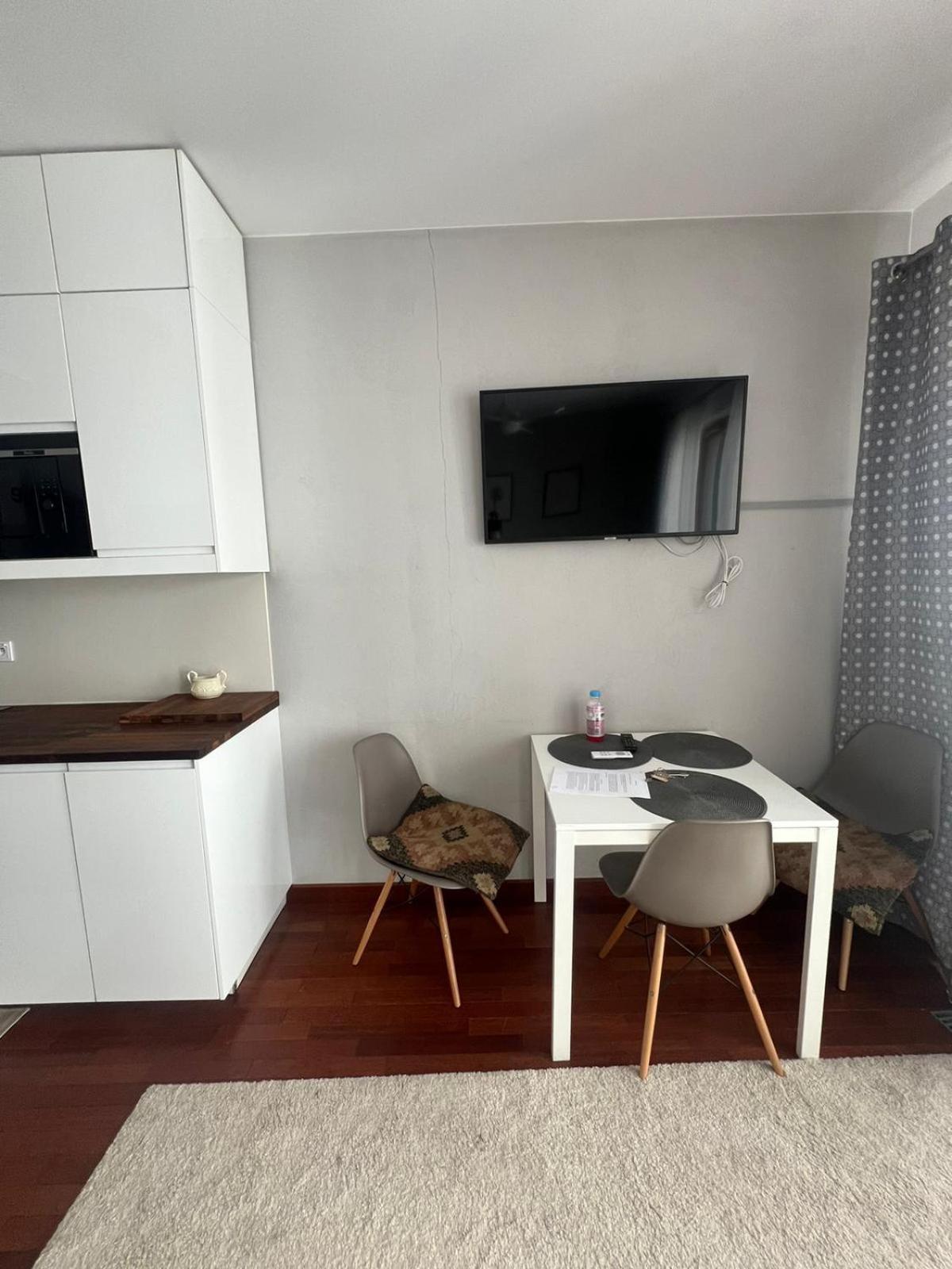 Apartment Center Studio Pawia By Esteum Host *