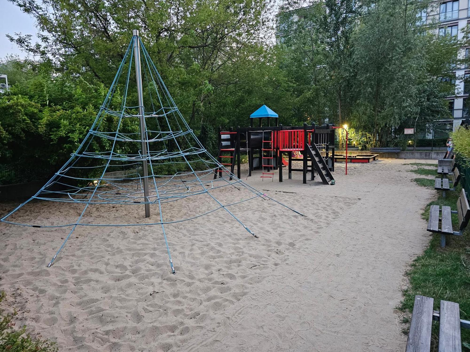 10 Min Do Lotniska, 2 Syp, Ekspres Do Kawy, Kosmetyki Ada, By Visitwarsaw