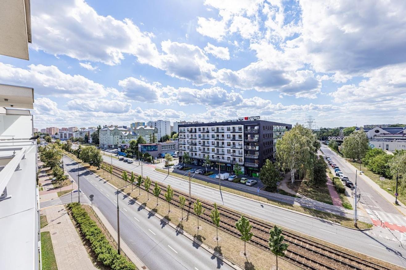 Apartament Z Parkingiem, Obok Metra.
