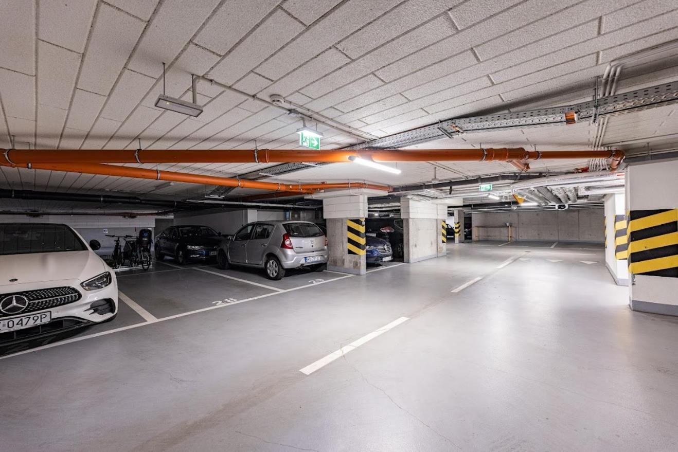 Apartment Z Parkingiem, Obok Metra. *