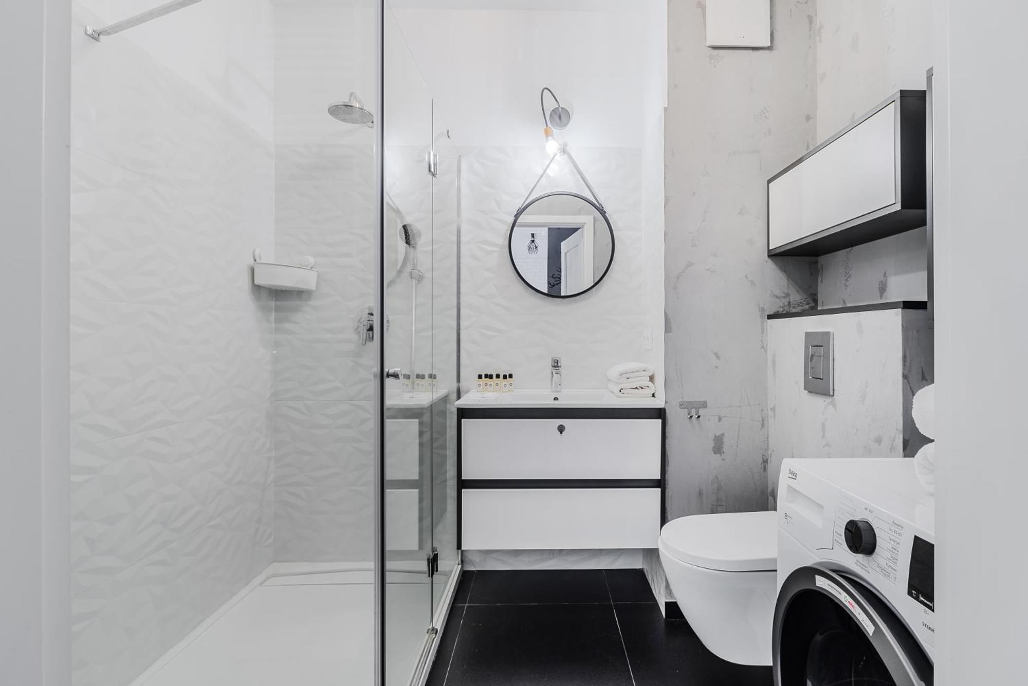 Premium In The Center Of With Free Parking & Balcony Apartment Warsaw